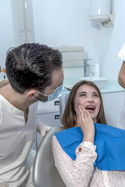 Best Emergency Dentist for Knocked-Out Tooth in Le Claire, IA